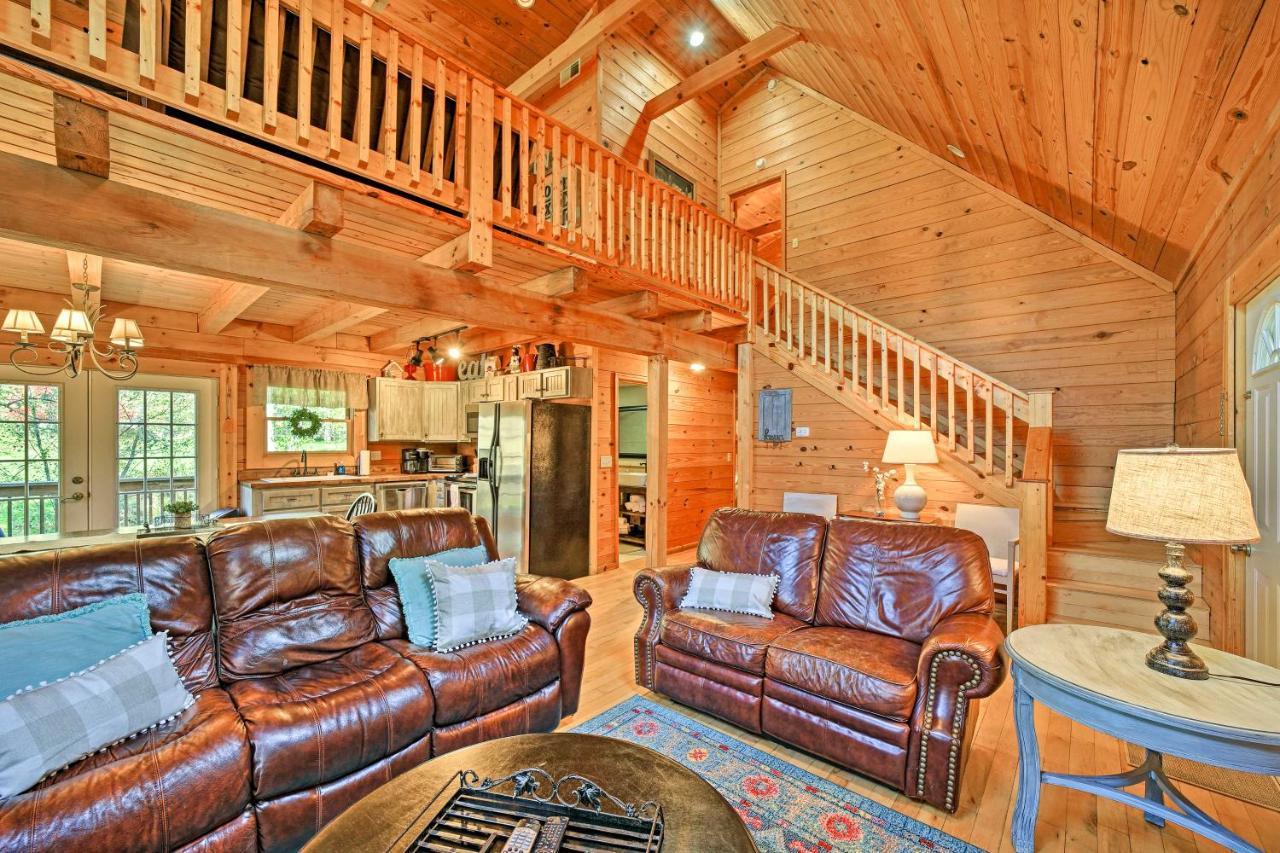 Вілла Creekside Bryson City Cabin With Private Hot Tub Екстер'єр фото