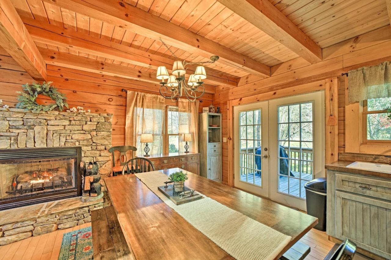Creekside Bryson City Cabin With Private Hot Tub Екстер'єр фото