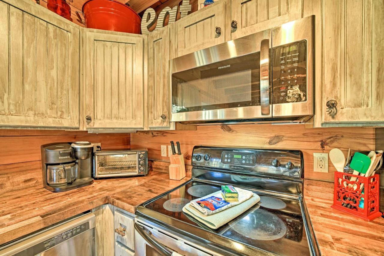 Creekside Bryson City Cabin With Private Hot Tub Екстер'єр фото