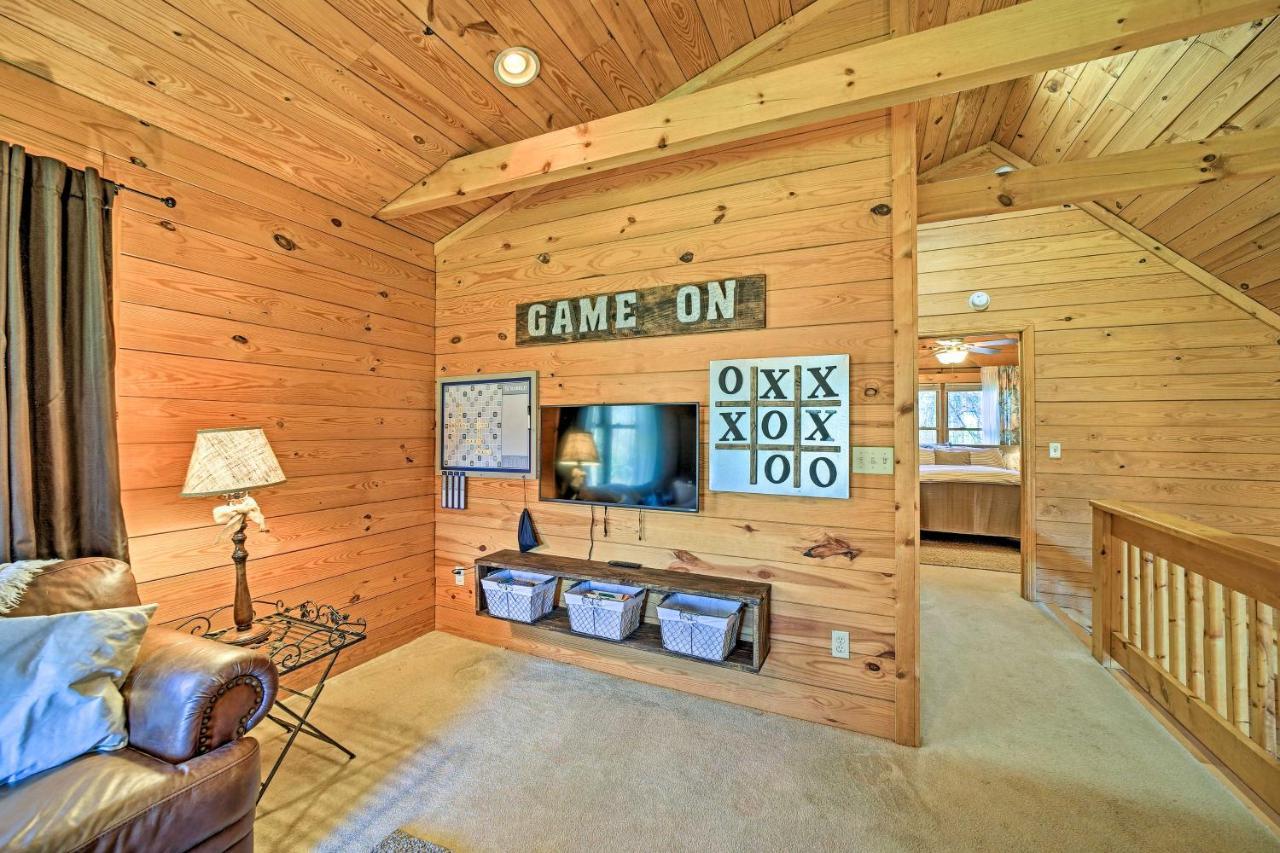 Вілла Creekside Bryson City Cabin With Private Hot Tub Екстер'єр фото