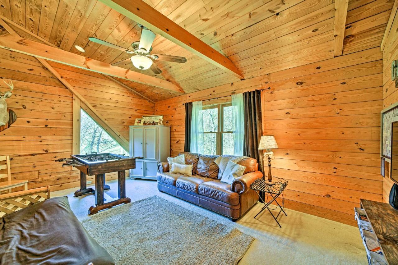 Вілла Creekside Bryson City Cabin With Private Hot Tub Екстер'єр фото