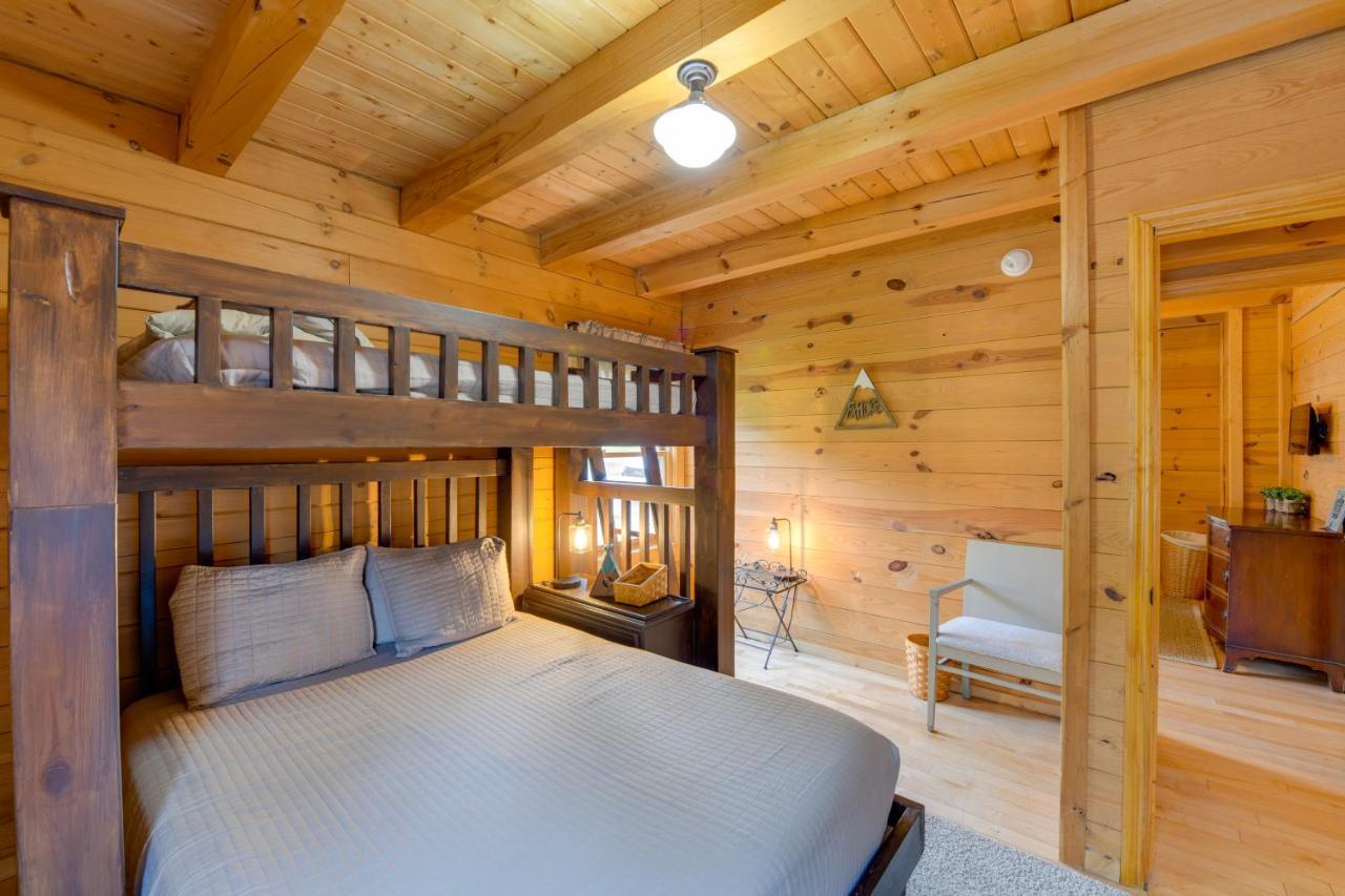 Вілла Creekside Bryson City Cabin With Private Hot Tub Екстер'єр фото