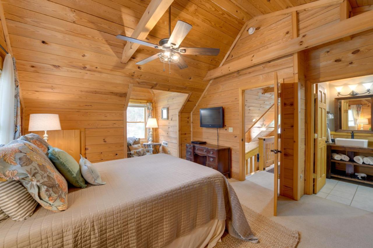 Creekside Bryson City Cabin With Private Hot Tub Екстер'єр фото